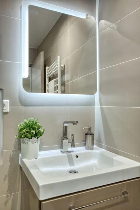 Amazing Apart New Bastille 3 Bedrooms 2 Bathrooms Paris Ngoại thất bức ảnh